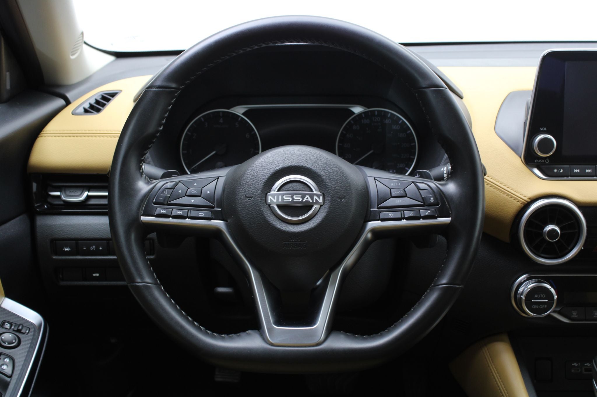 2025 Nissan Sentra 2.0 SR Platinum At