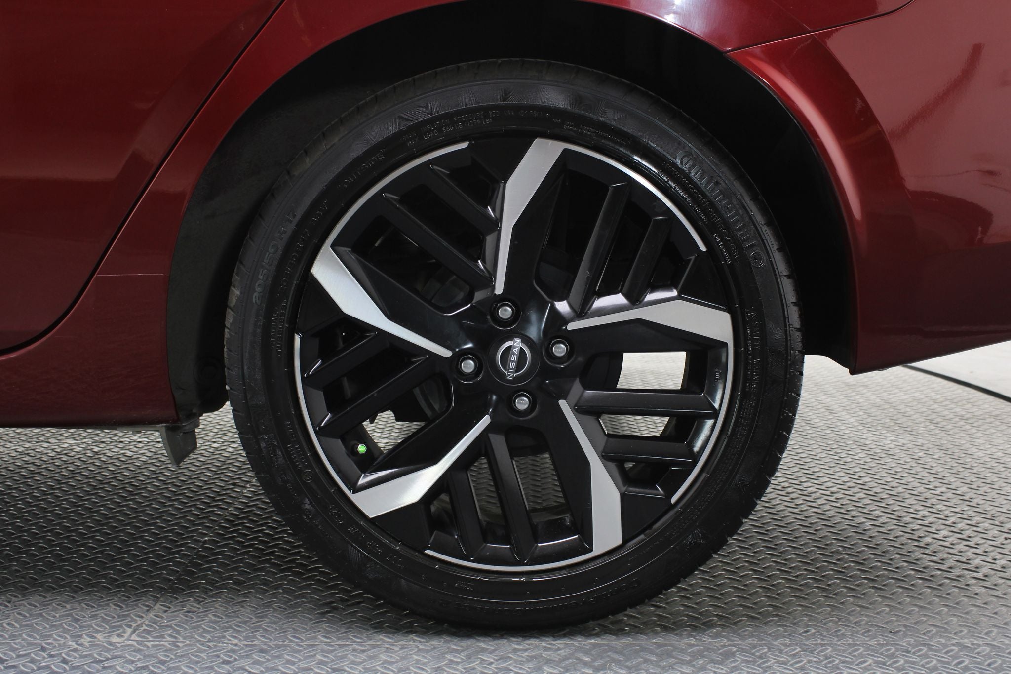 2024 Nissan Versa 1.6 SR At