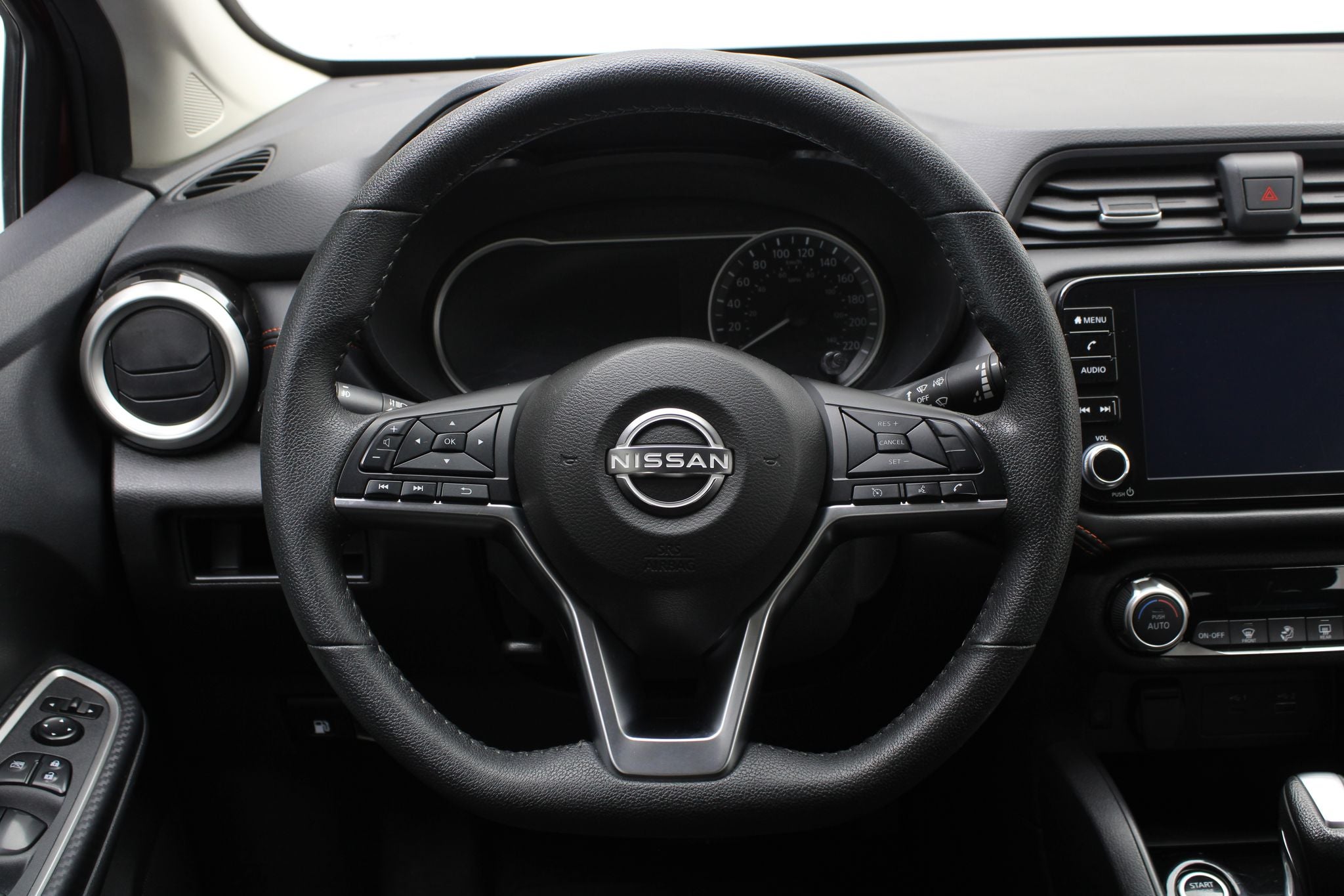 2024 Nissan Versa 1.6 SR At