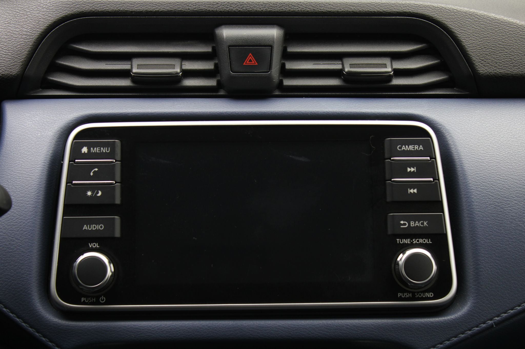 2023 Nissan Versa 1.6 Advance Mt