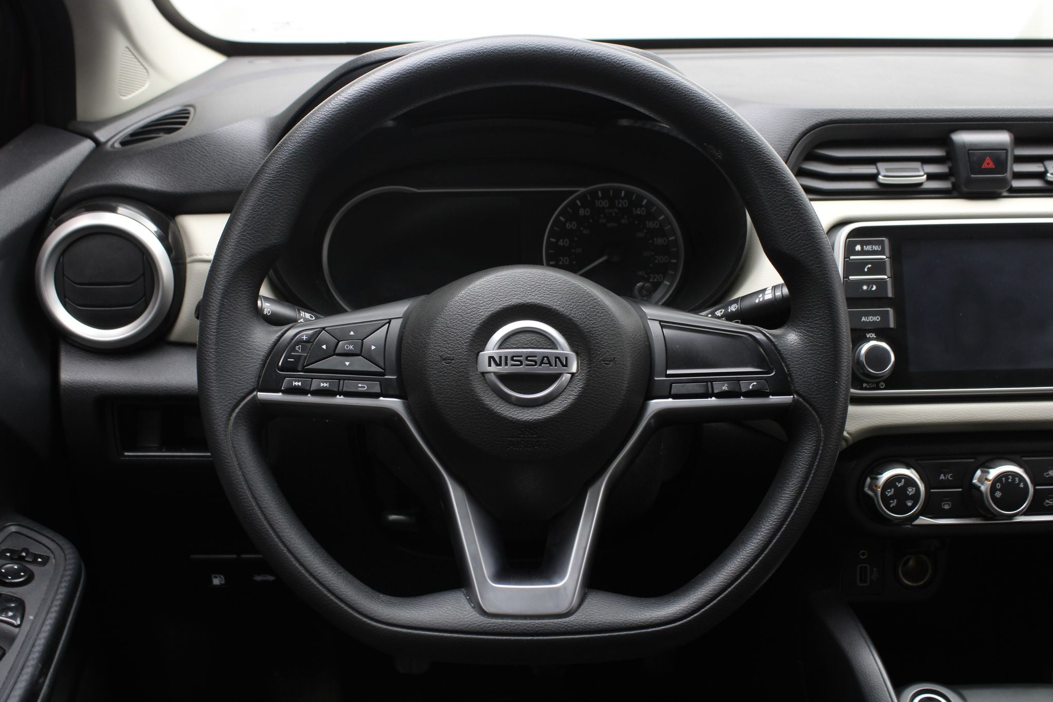 2020 Nissan Versa 1.6 Advance Mt