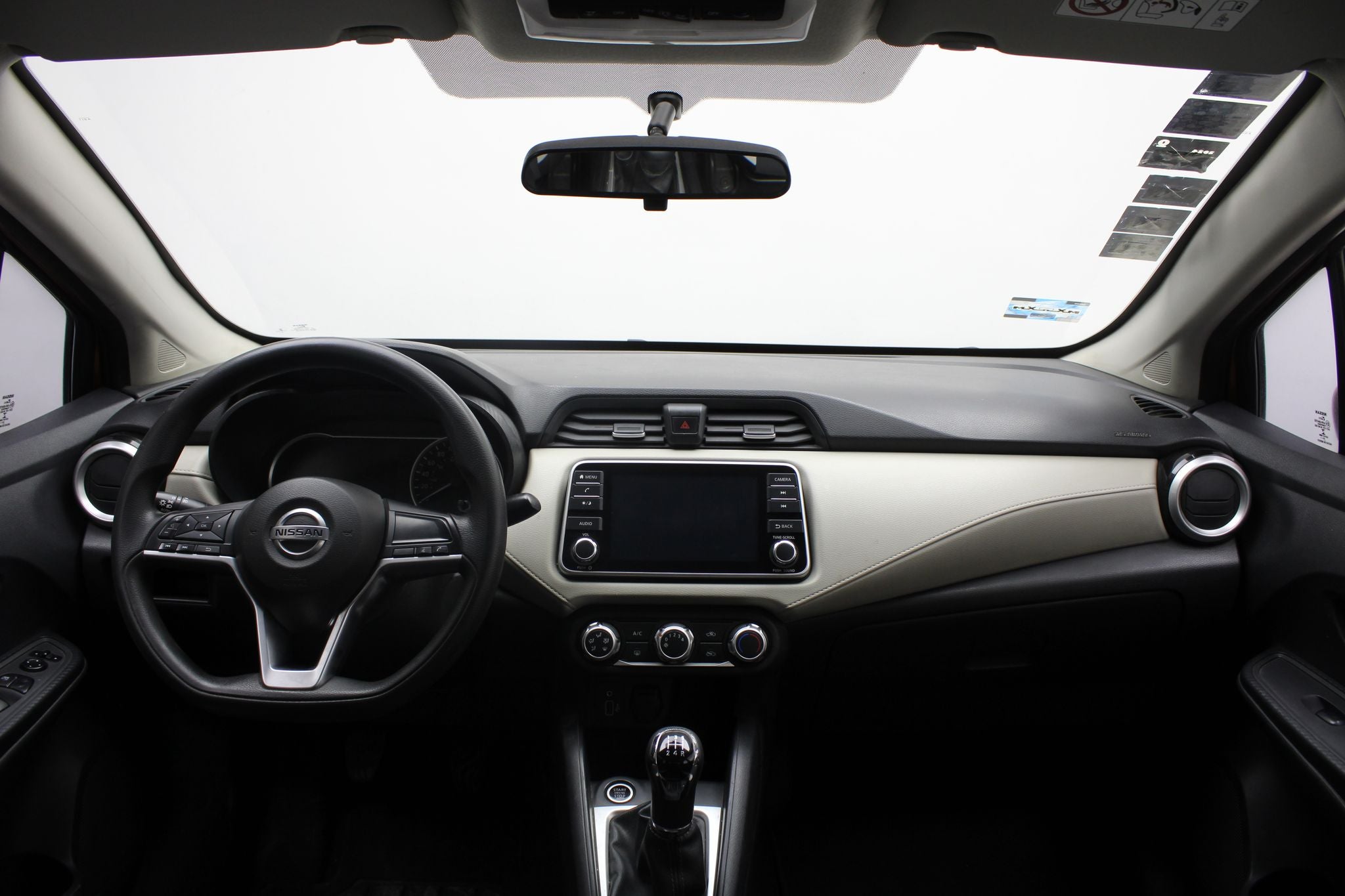 2020 Nissan Versa 1.6 Advance Mt