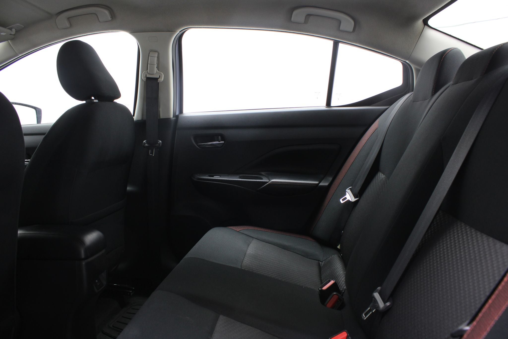 2023 Nissan Versa 1.6 Sr At