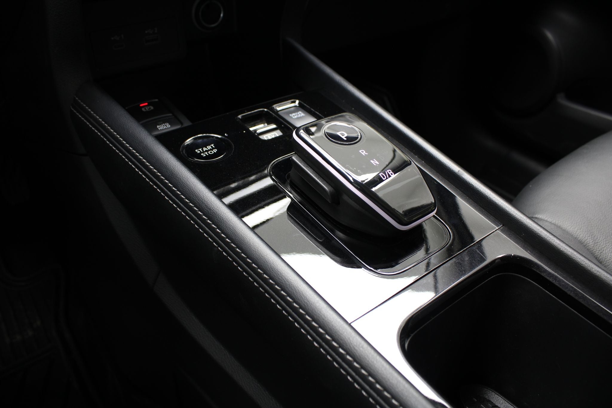 2025 Nissan Kicks E-Power Platinum At